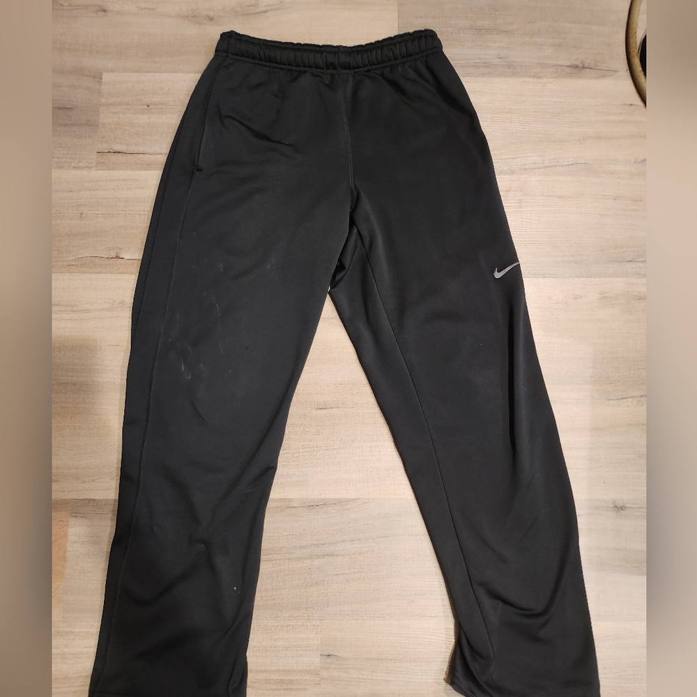 *Sold* Nike Black Therma-fit Pants